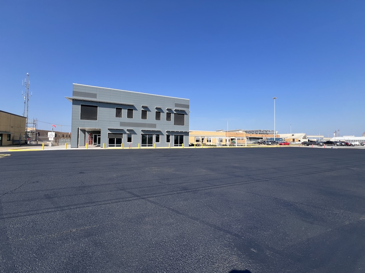 Houston Asphalt Sealcoating - What Are The Pros And Cons of Sealing?