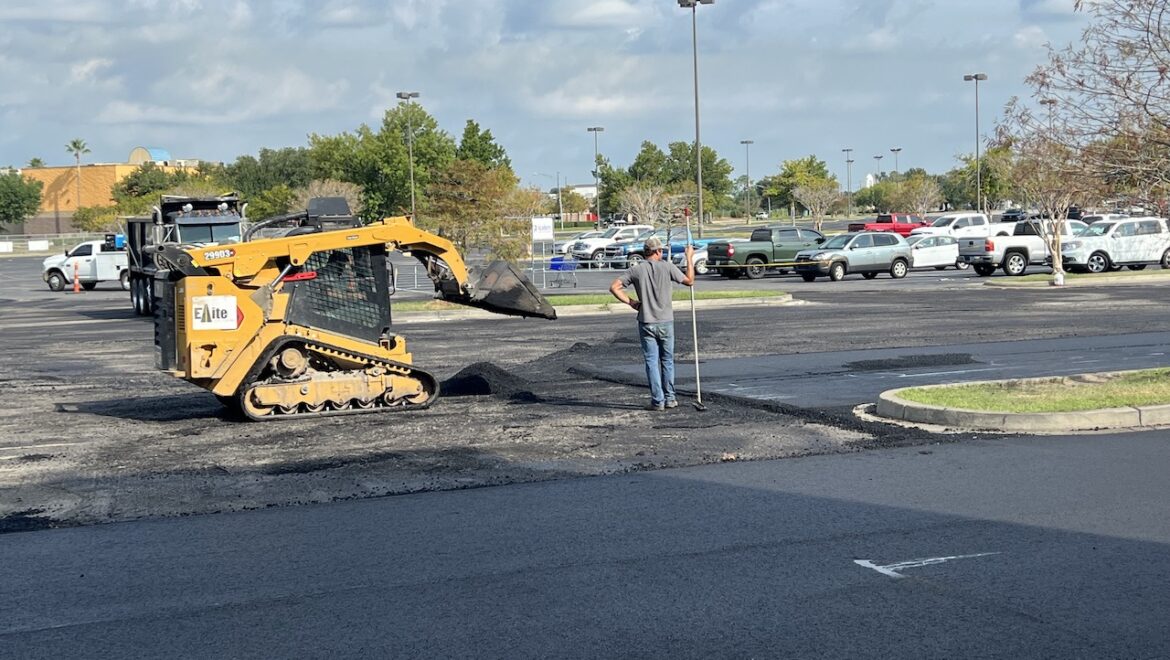 How To I Find The Best Houston Paving Contractor for Retail Properties?